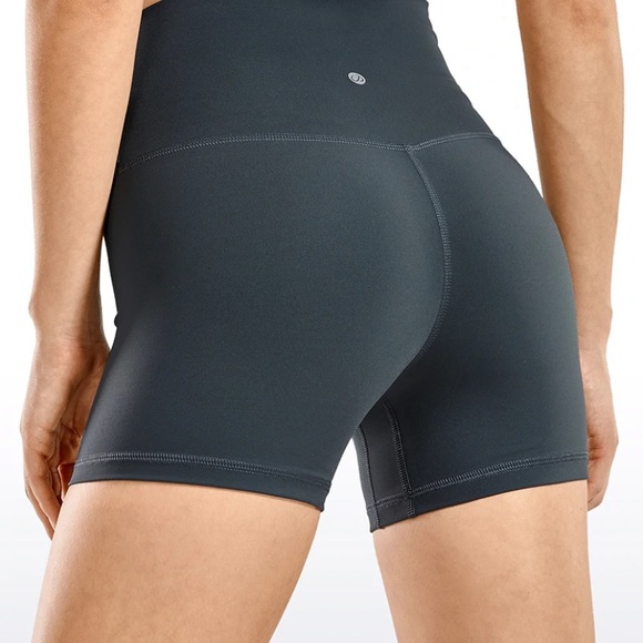 CRZ YOGA Nakedfeel Shorts 4'' Yoga Shorts Size XS(0/2) in Melanite - Picture 2 of 9